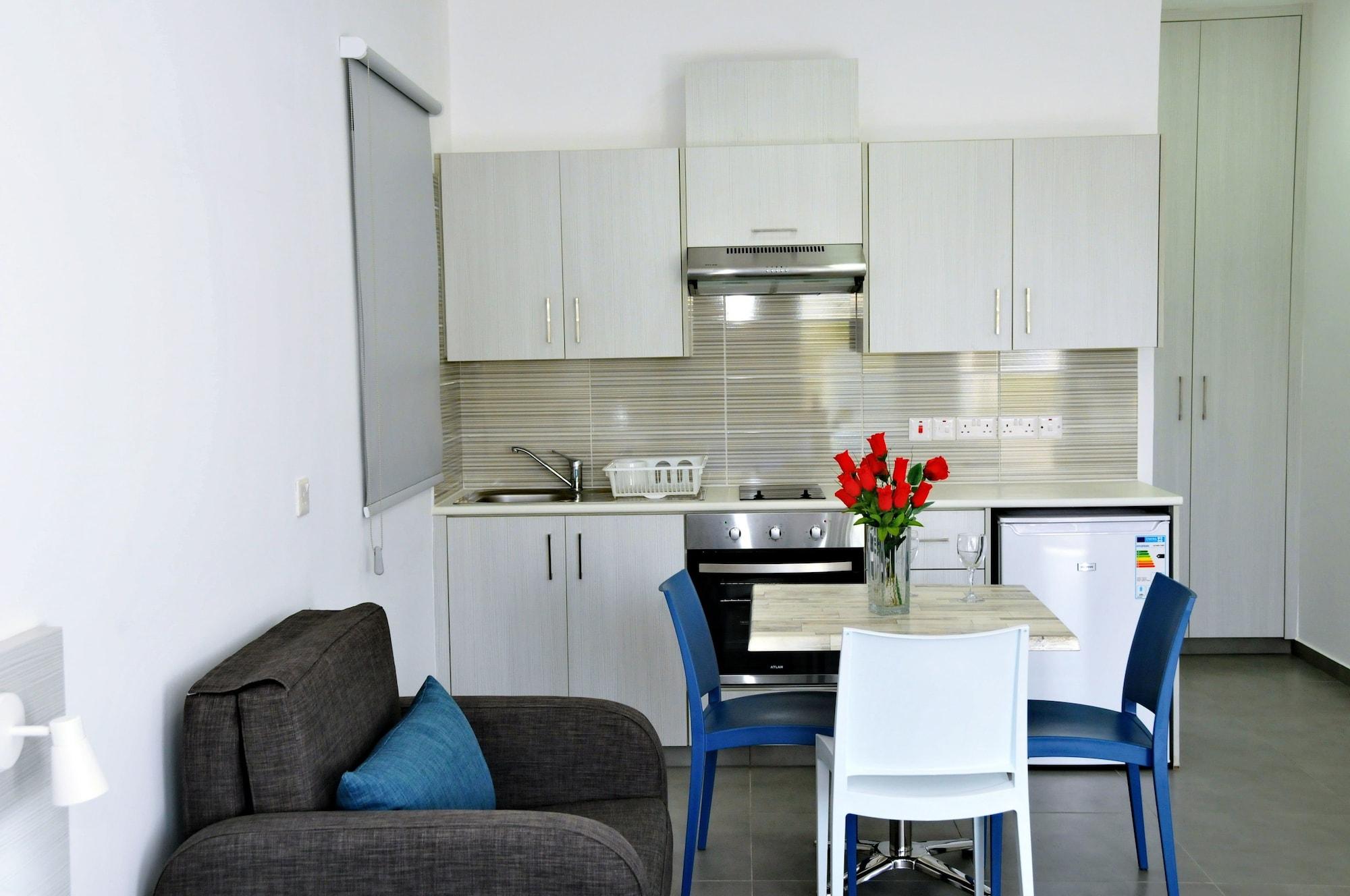 Kaos Hotel Apartments Ayía Nápa Extérieur photo