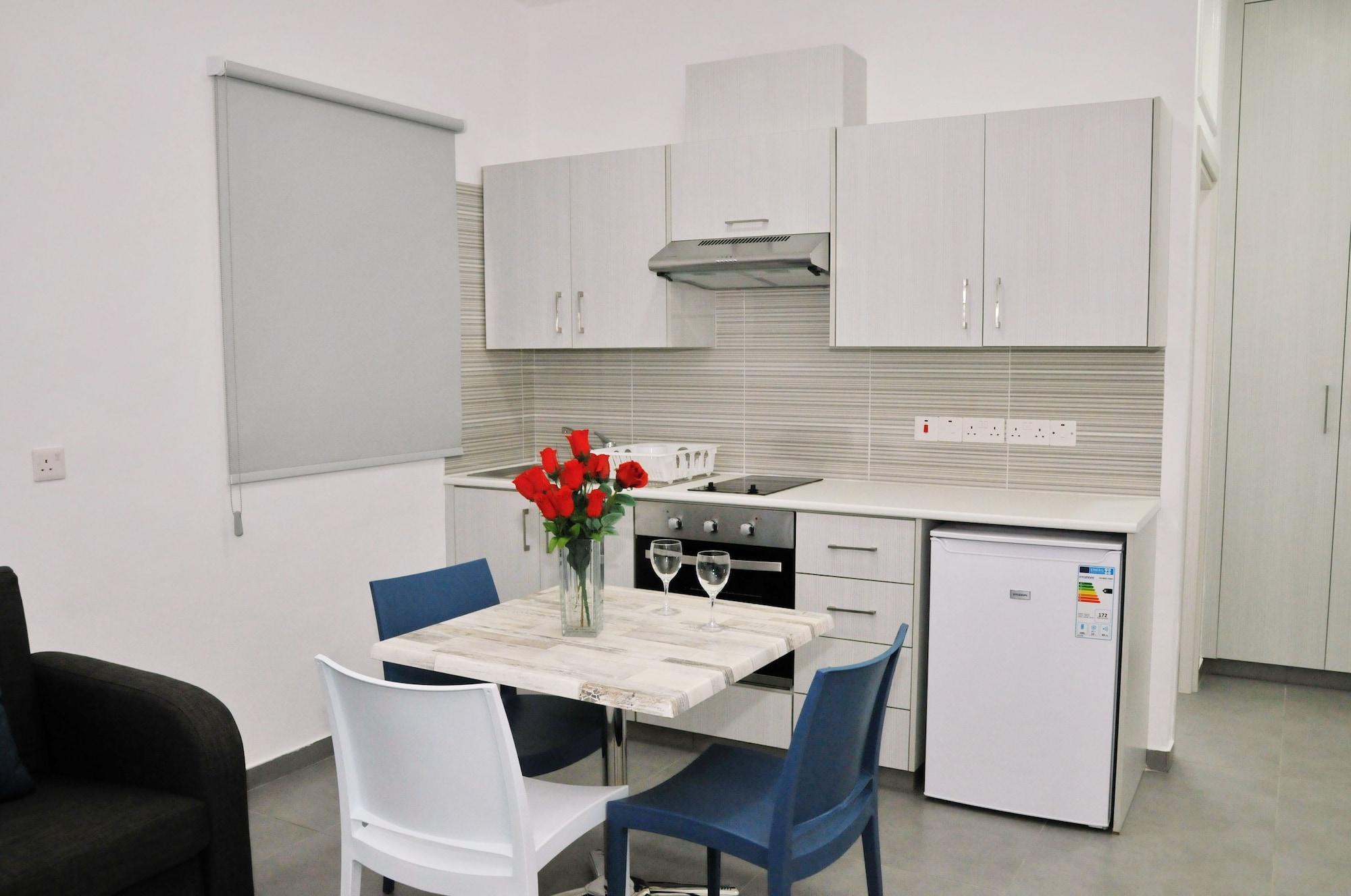 Kaos Hotel Apartments Ayía Nápa Extérieur photo